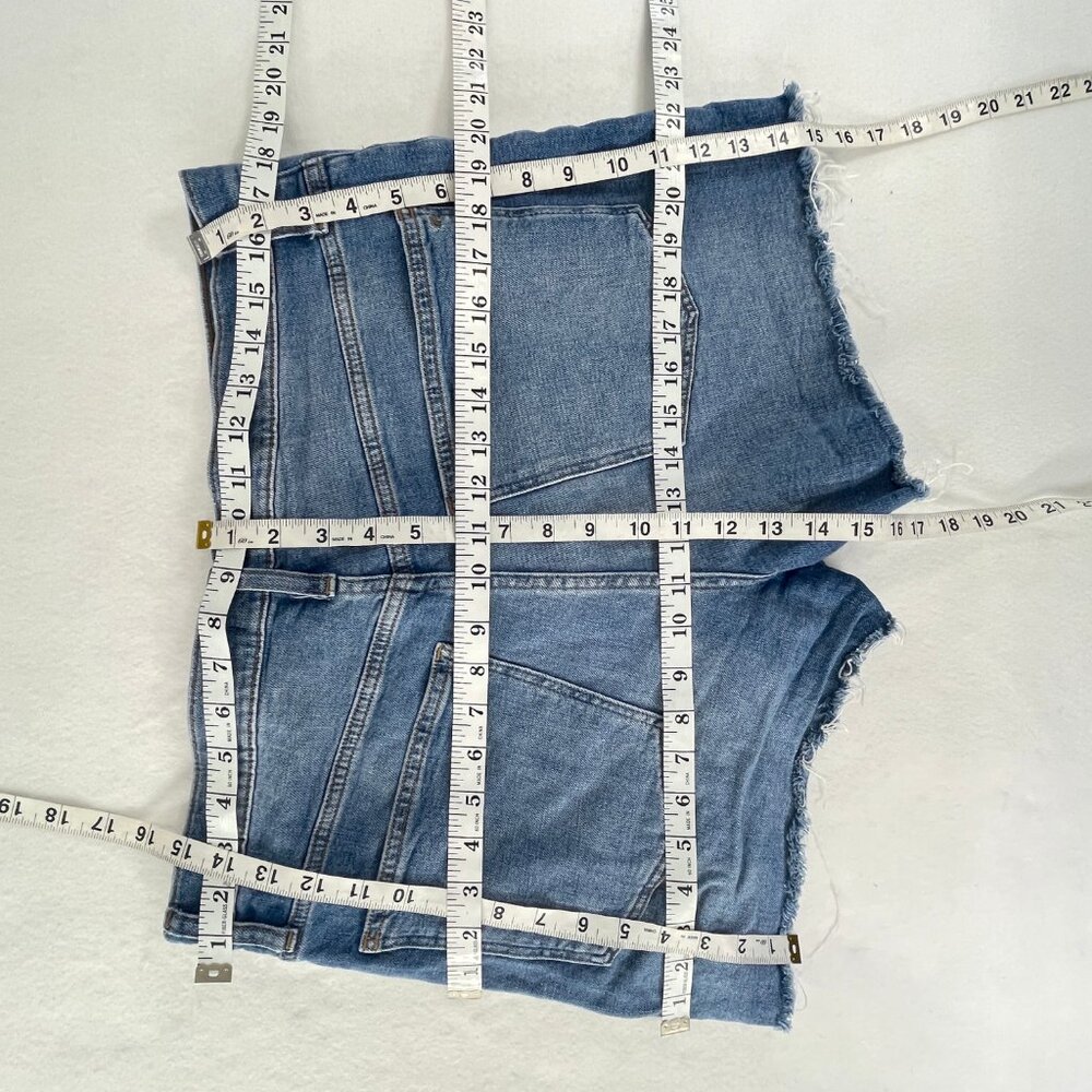 SOLD MADEWELL Womens Size 32 High Rise Denim Jean Shorts Magic Pockets - Picture 14 of 16